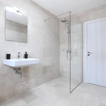 Ξενοδοχείο με διαμερίσματα Bibinje Apartments