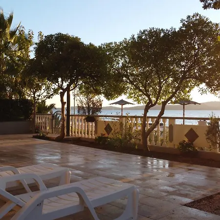 מלון דירות Bibinje Apartments