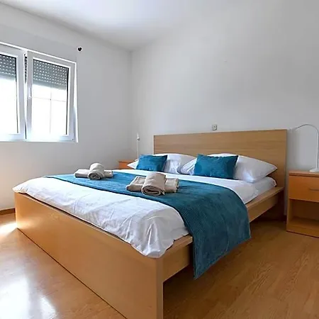 アパートホテル Bibinje Apartments