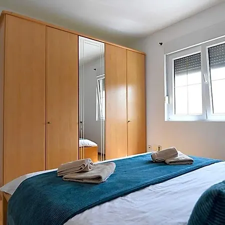 アパートホテル Bibinje Apartments 3*